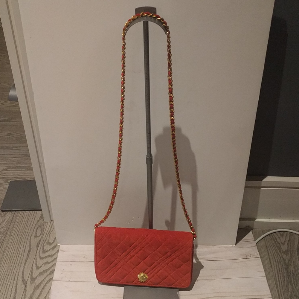 Beautiful   vintage red suede leather bag